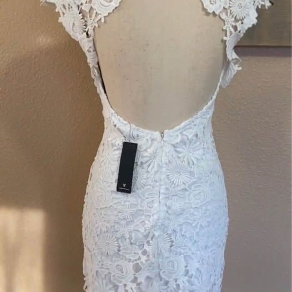Lulus romantic dress new with tags size medium